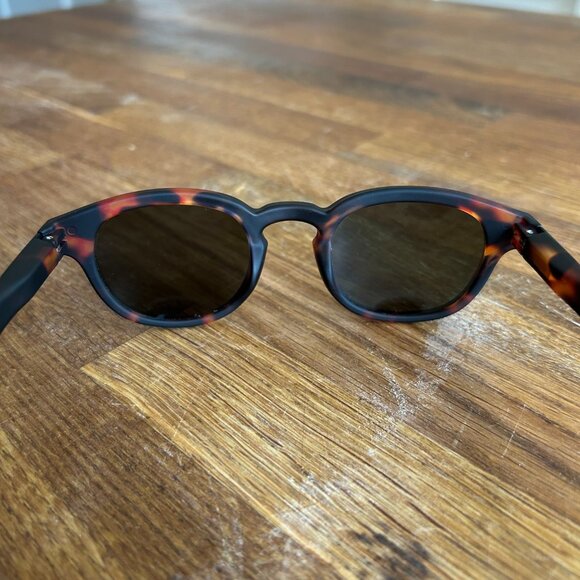 Izipizi Tortoiseshell Sunglasses Polarized - Picture 5 of 9